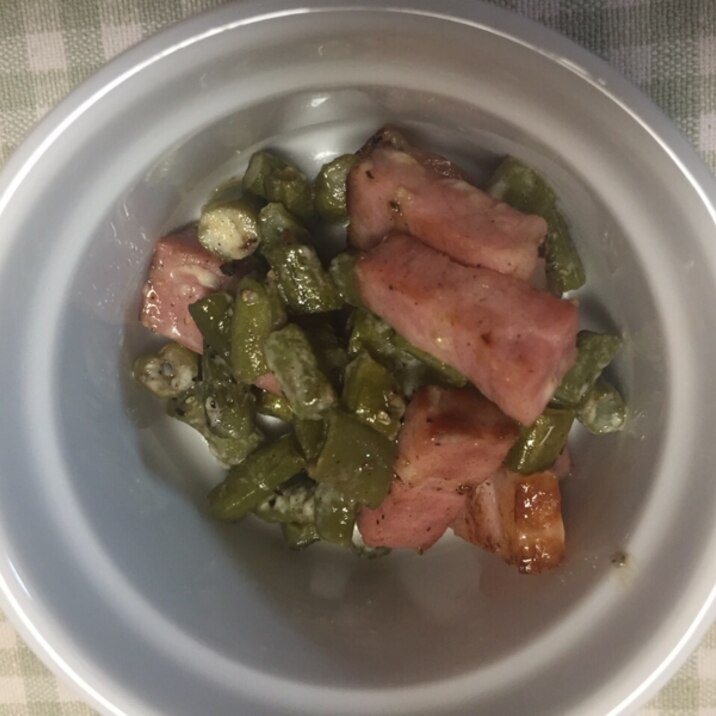 ベーコンといんげんのマヨ胡椒炒め